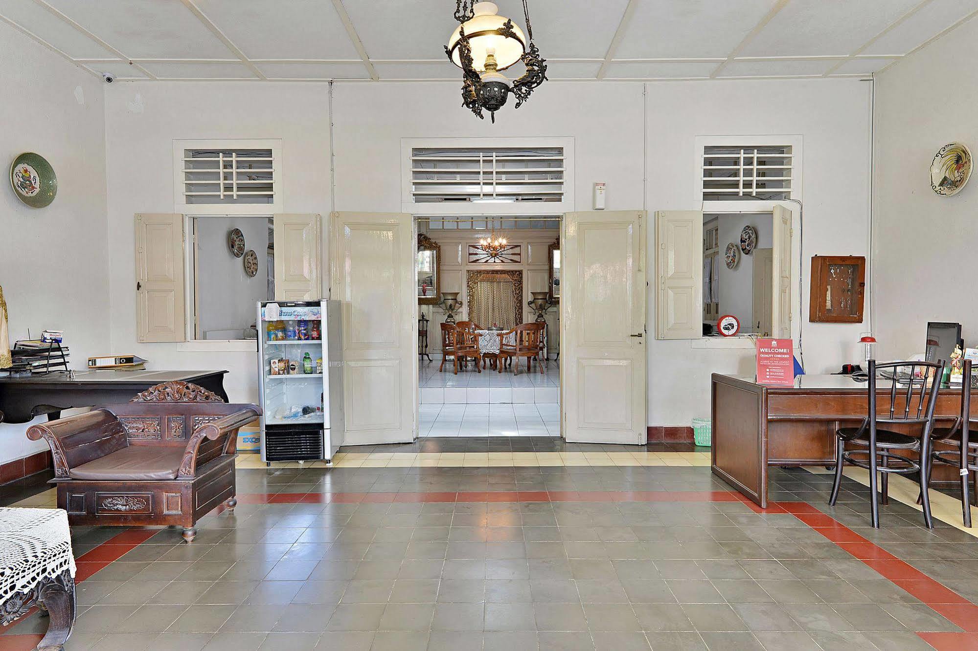 Zen Rooms Panembahan Kraton Yogyakarta Extérieur photo