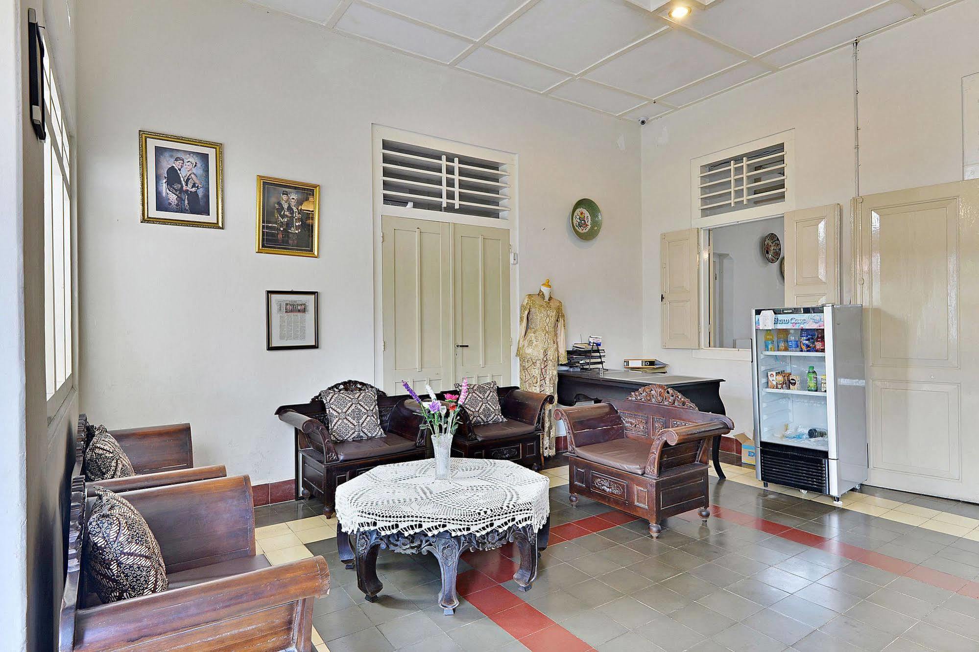 Zen Rooms Panembahan Kraton Yogyakarta Extérieur photo