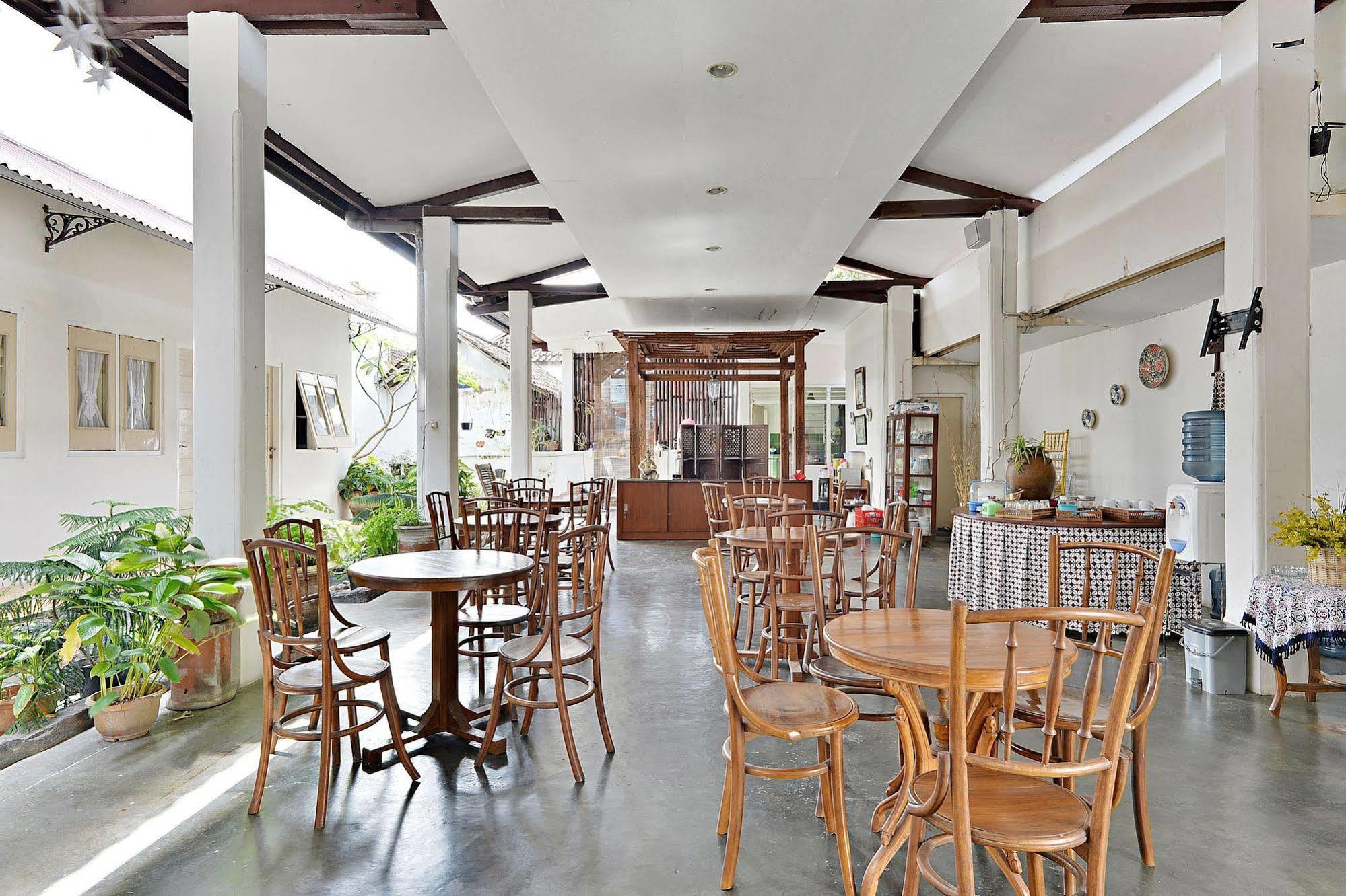 Zen Rooms Panembahan Kraton Yogyakarta Extérieur photo