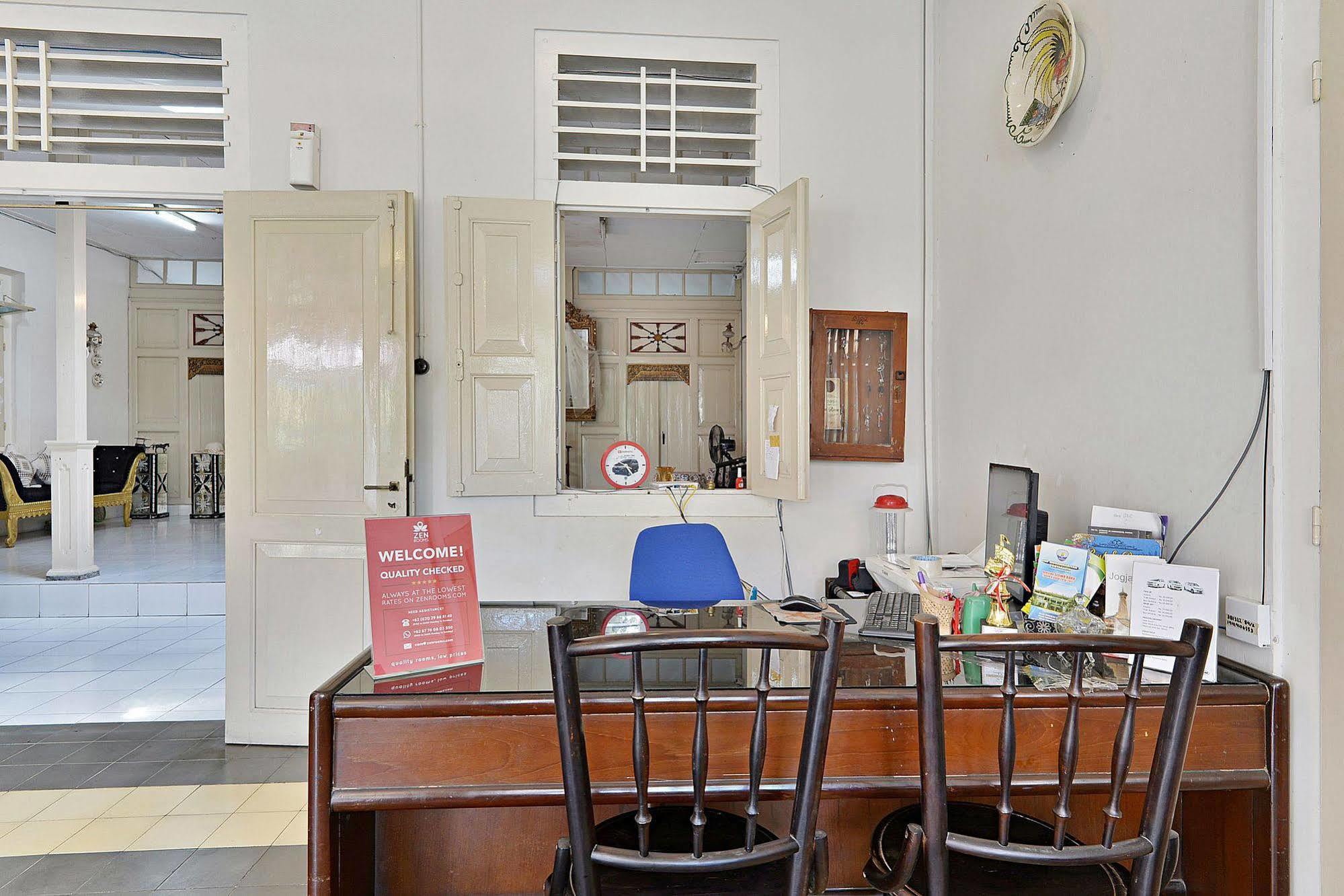 Zen Rooms Panembahan Kraton Yogyakarta Extérieur photo