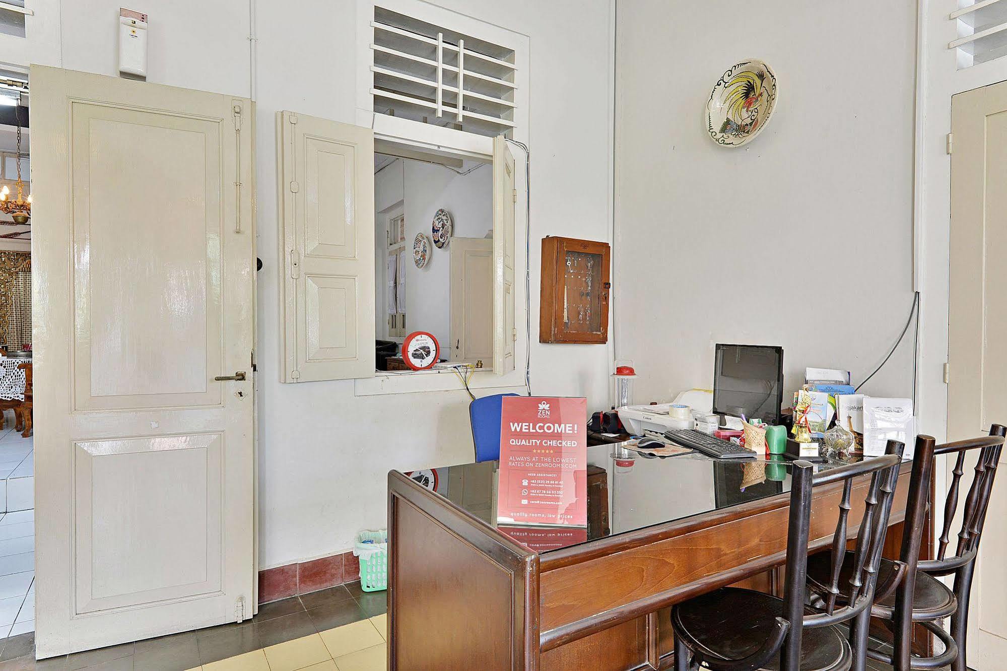 Zen Rooms Panembahan Kraton Yogyakarta Extérieur photo
