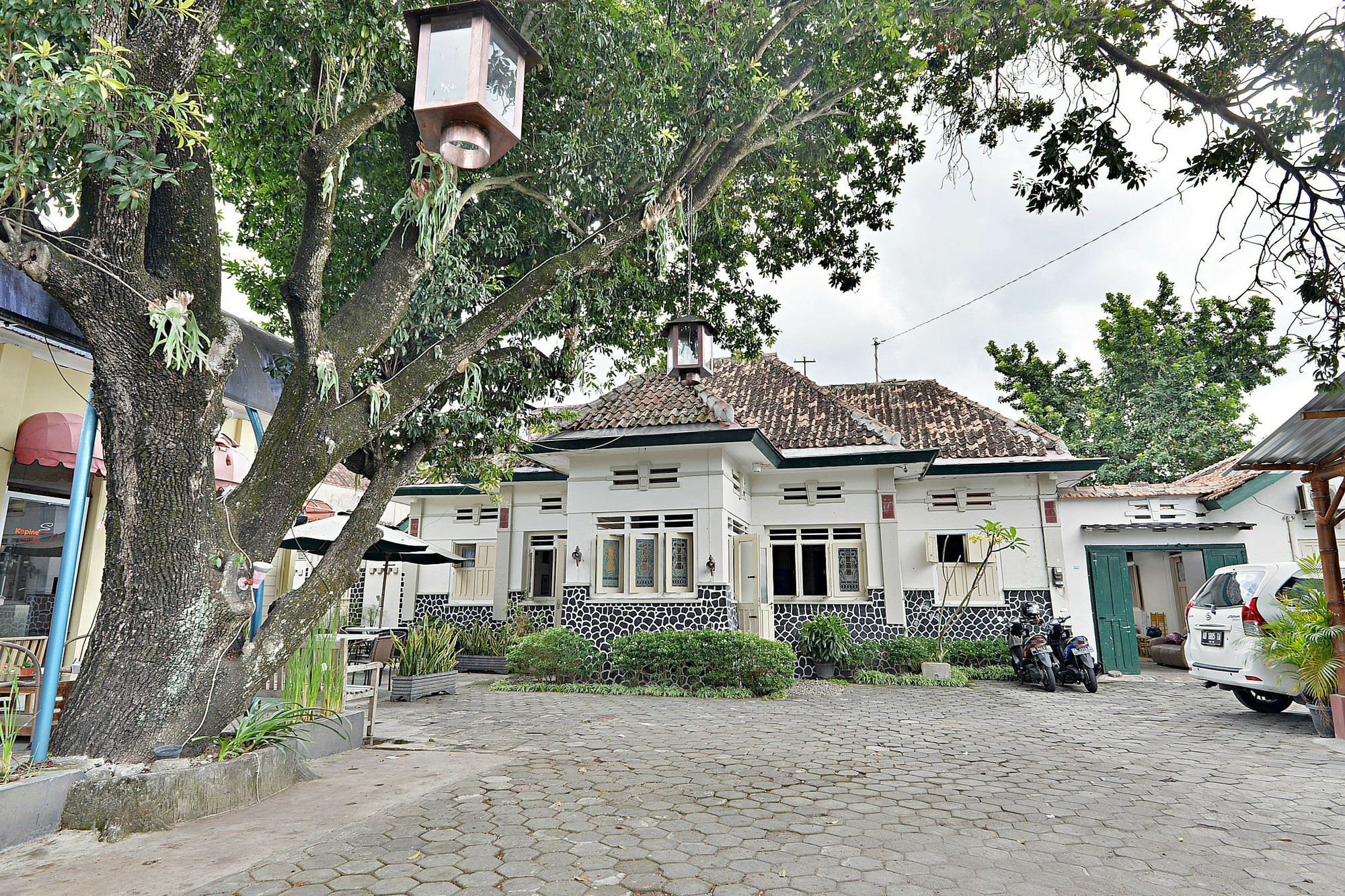 Zen Rooms Panembahan Kraton Yogyakarta Extérieur photo